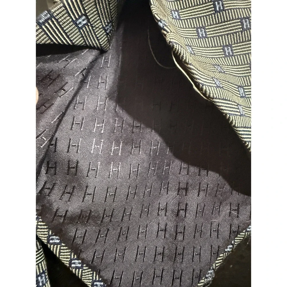 HERMES Logo 100% Silk Business Suit Dress Shirt tie‎ Silver silk mens